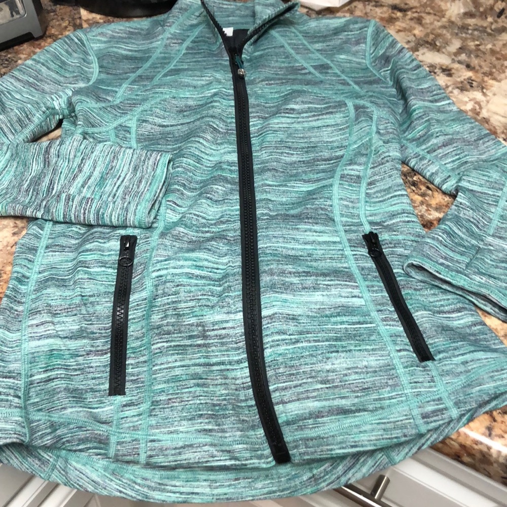 Lululemon Define jacket - size 6